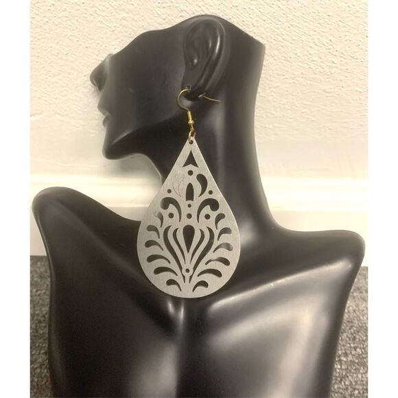 Laser Cut Wooden Earrings - Picture 1 of 3